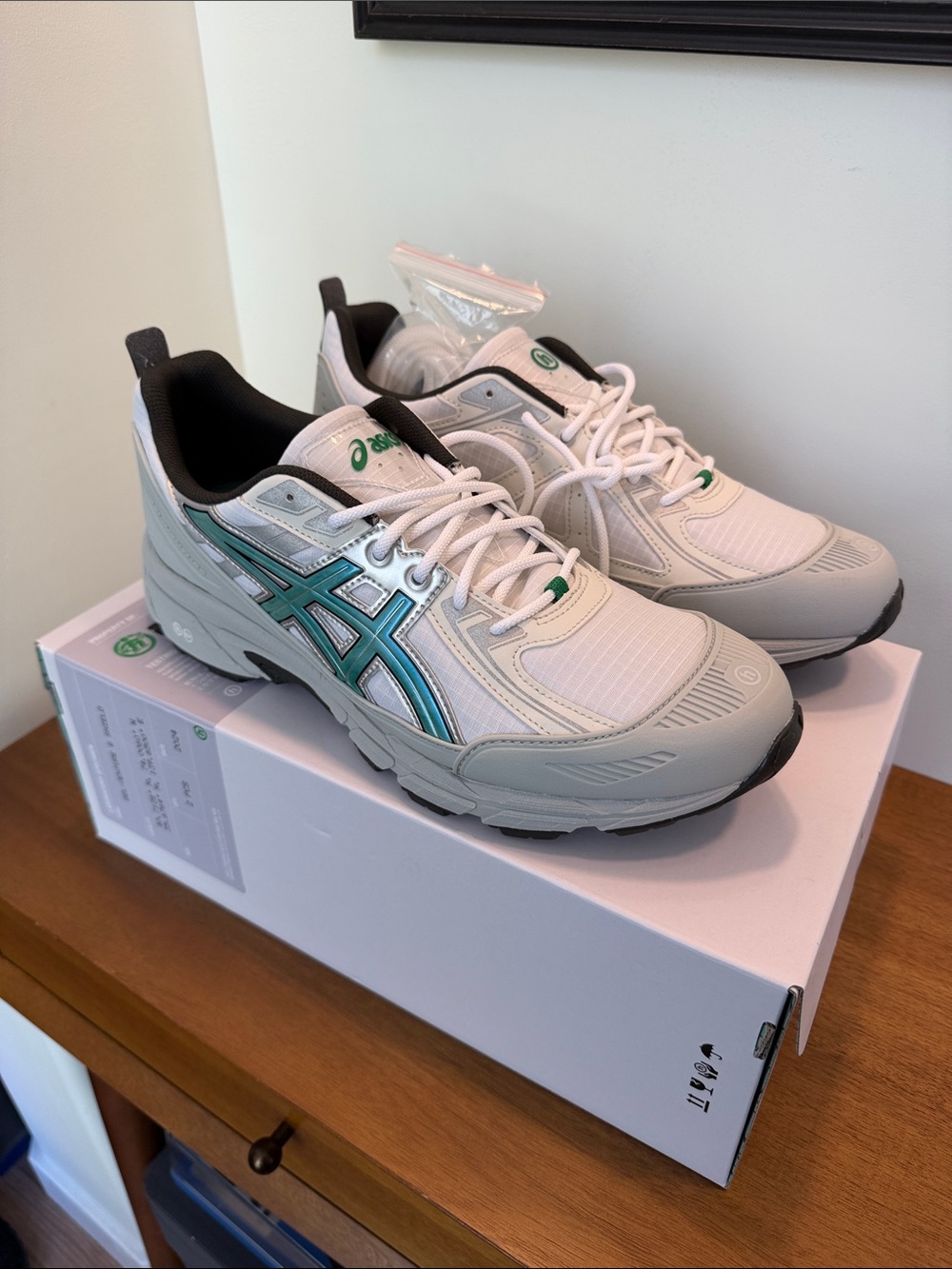 Hidden NY x Gel-Venture 6 Shield ASICS White and Teal Low-Top Running Shoes
